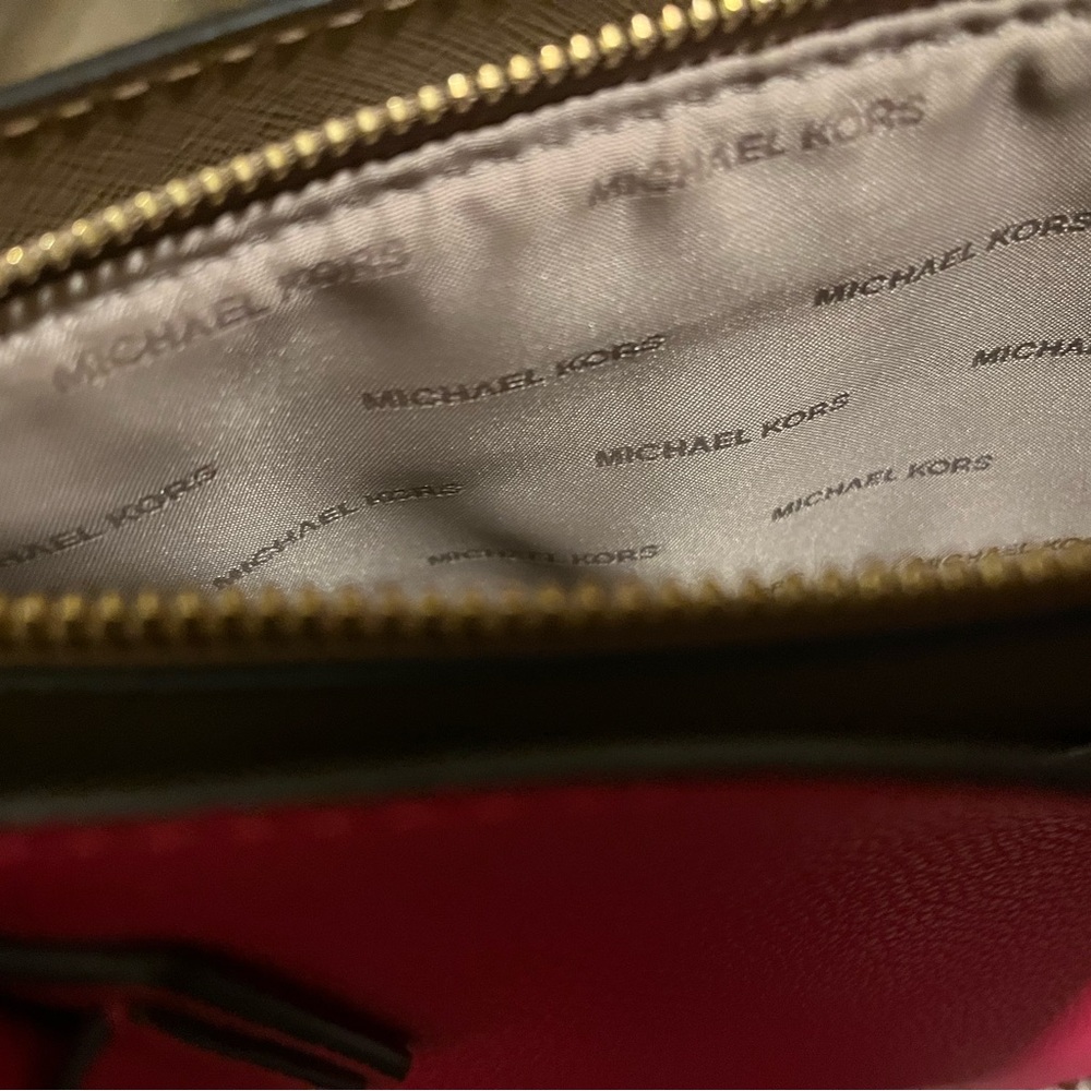 NWOT MICHAEL KORS MERCER WITH STRAP - Picture 3 of 12